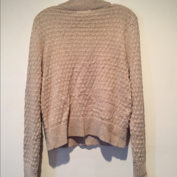 Banana Republic Beige Sweater - Picture 6 of 7